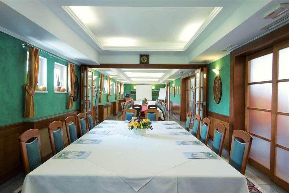 Grandvid Hotel Škofljica Buitenkant foto