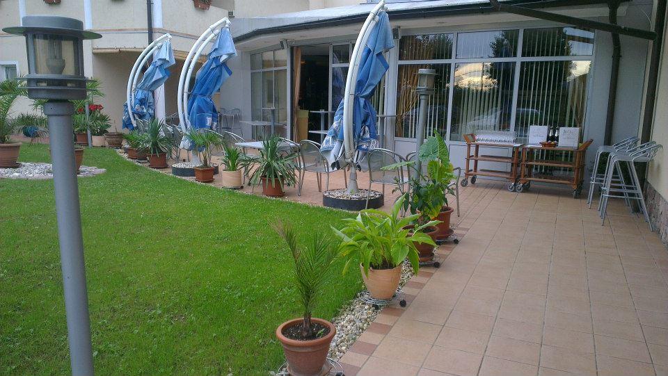 Grandvid Hotel Škofljica Buitenkant foto