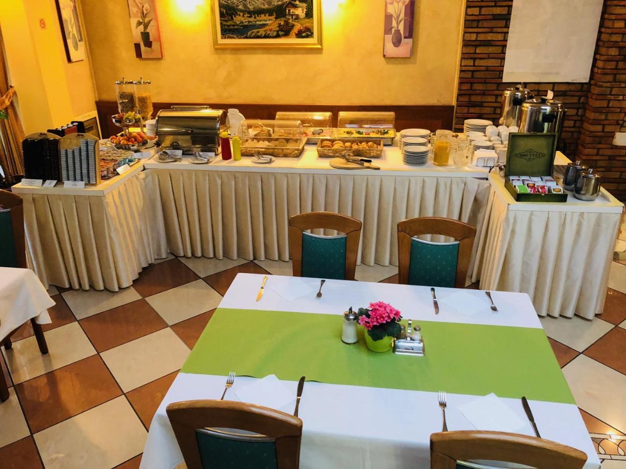 Grandvid Hotel Škofljica Buitenkant foto