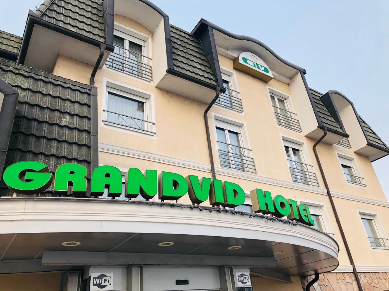Grandvid Hotel Škofljica Buitenkant foto